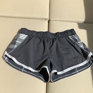 Lululemon Athletica Gray Plaid Women's Athletic Shorts